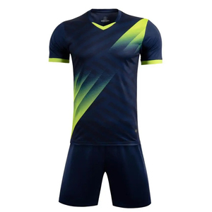 Uniforme de football Maillot de football Fabrication directe Marque privée Ensemble de maillot de football sur mesure Uniforme de football Couleurs personnalisées - Product Image 3