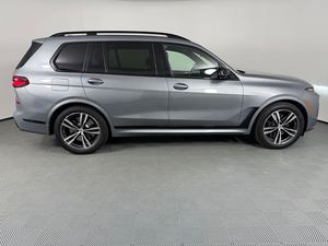 SUV de luxe 2023 B - X7 M60i AWD, en excellent état et à prix abordable - Product Image 5