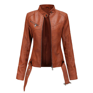 Veste en cuir de vachette noire à clous et à pointes pour femmes, style motard rock punk, personnalisable avec votre marque - Product Image 6