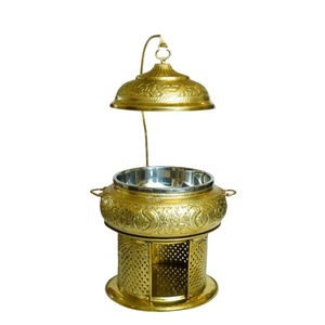 Plat à chafing rond vintage en cuivre avec support trépied et motif en relief pour buffet d'hôtel, plat de service décoratif en promotion - Product Image 3