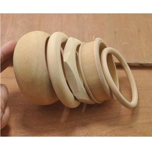 Bracelets jonc en bois poli de haute qualité pour la distribution mondiale et les commandes OEM disponibles au prix d'usine - Product Image 1