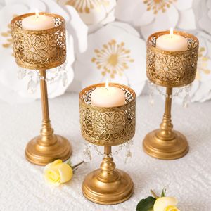 Magnifique Porte-Bougie en Cristal Métallique Doré avec Accent Suspendu Élégant Support de Table Parfait pour l'Éclairage de Luxe à la Maison - Product Image 4