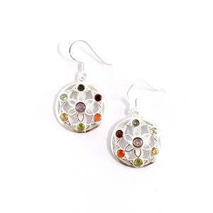 ต่างหูจี้นาวรัตน์นารา 6.0 กรัม ดีไซน์น่ารักสไตล์ศาสนา ทำจากทองแดงและทองเหลือง ประดับด้วยลายดอกไม้ พร้อมจี้เพชร-มุก - Product Image 1