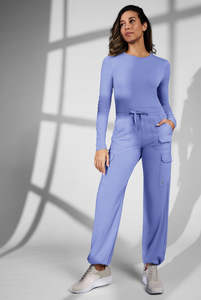 Top de manga larga con cuello redondo para mujer con pantalones cargo Color morado claro - Product Image 3