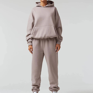 Ensemble de survêtement surdimensionné personnalisé pour femme – Respirant, séchage rapide, écologique, léger, en polaire, avec sweat à capuche et pantalon de jogging - Product Image 1