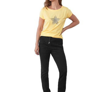 Camiseta delgada de algodón suave y cómoda de primera calidad para mujer, tela transpirable con estampado de logotipo personalizado de alta calidad para el verano - Product Image 1