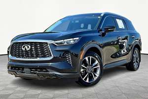 Infiniti QX60 LUXE Sport 2023 Usado en Buen Estado - Product Image 2