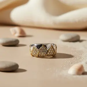 แหวนค็อกเทลชุบโรเดียมทอง 14k สำหรับผู้หญิง ประดับเพชรเจียระไน - Product Image 1