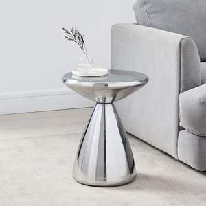 Table d'appoint en aluminium durable et élégante, parfaite pour les appartements compacts ou les espaces qui privilégient à la fois la forme et la fonction - Product Image 2