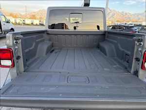 Jeep Gladiator Mojave d'occasion 2023 avec groupe Cold Weather - Product Image 6