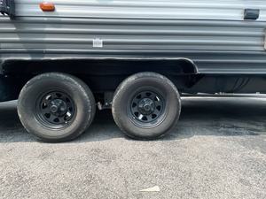 F-o-r-e-s-t R-i-v-e-r Salem F-s-x 280R-T d'occasion 2022 - Product Image 2