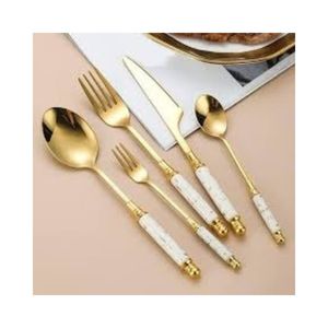 Ensemble de couverts en acier inoxydable doré dernier cri, manche blanc design, finition miroir, pour repas modernes - Product Image 1