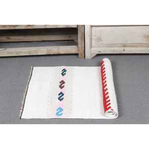 Alfombra turca vintage, pequeña, de 1.7x3.3 pies (51x102 cm), alfombra de lana con motivos de plantas y árboles blancos - Product Image 5