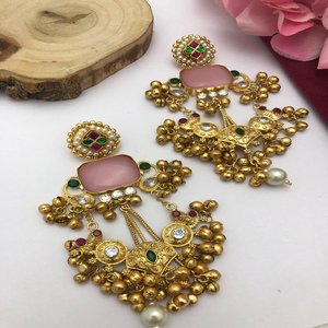 Pendientes de latón hechos a mano para mujer, hermosos pendientes Jhumki tradicionales indios, perfectos para bodas, ocasiones festivas - Product Image 1