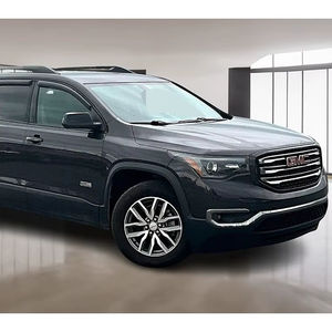 GMC Acadia Limited 2017 soigneusement utilisé - Product Image 1