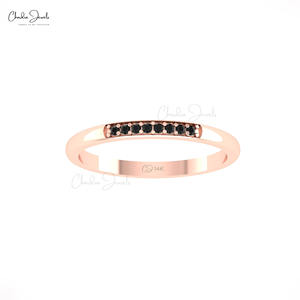 Anillo de Oro Sólido de 14k Hecho a Mano con Diamantes Negros de Corte Brillante de 1.2mm, Diseño de Canal, Producto de Moda, Regalo para Compromiso - Product Image 1