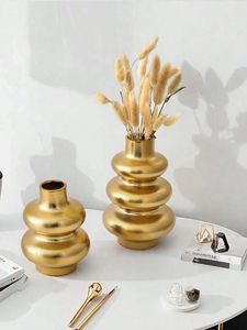 Vase à fleurs en métal pour décoration de mariage élégant et fait à la main pour la maison, hôtel et restaurant - Product Image 2