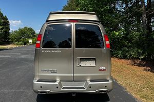 Camioneta de Conversión Usada G-M-C Savana G2500 Explorer 2016 - Product Image 5