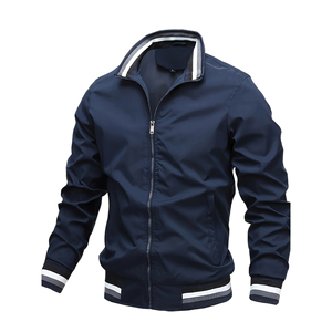 Blouson aviateur d'automne à capuche enduit et respirant pour hommes avec logo avant - Product Image 1