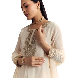 Crepe avorio Kurta Sharara Set con lavoro Zardosi elegante abito da sposa tradizionale per feste e ricevimenti - Product Image 4