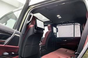 รถ SUV หรูเทอร์โบ2025ลิตรได้รับการรับรองว่าเป็นเอกลักษณ์ใหม่มีระยะทางเป็นศูนย์/KMH และประณีตสีเขียวสด LX700 3.5L V6 - Product Image 4