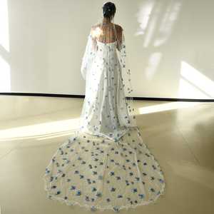 Peigne à cheveux en maille ivoire Bridella M43-WN, fait à la main, style vintage, strass, plastique, confortable, ajustement sécurisé pour les cheveux de la mariée - Product Image 6