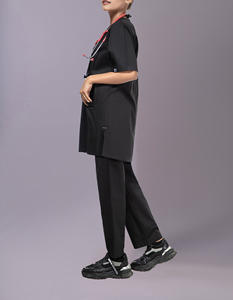 ชุดยูนิฟอร์มพยาบาลแบบจั๊มสูทแขนสั้นสำหรับฤดูร้อน แบบขายส่งและสั่งทำได้ - Product Image 3