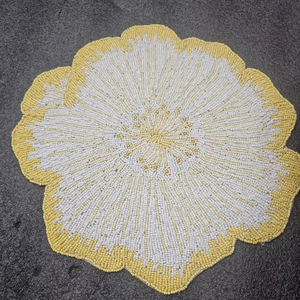 Collection de napperons et de tapis de table perlés en or argenté de 14 pouces de qualité supérieure Ensemble de napperons faits à la main avec motifs Tampons de séchage en verre ardoise - Product Image 1