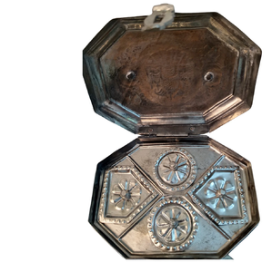 Paan Daan Box latón dorado pulido trabajo Pandaan con manija de bloqueo hecha de latón de alta calidad a precio mayorista de India - Product Image 2