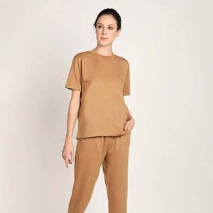 Ensemble coordonné élégant pour femmes-Ensemble deux pièces assorti pour des looks décontractés et chics sans effort - Product Image 2