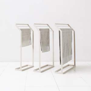 Toallero de Hierro de Primera Calidad Diseñado para Baño, Ofrece Almacenamiento Montado en la Pared, Construcción Resistente, Apariencia Elegante, Comodidad Diaria - Product Image 4