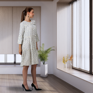 Vestido de verano blanco elegante para mujer, estampado de lunares adornado a mano, manga de campana cómoda, diseño escalonado fluido, volantes naturales - Product Image 3