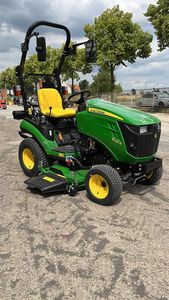Offre Spéciale John Deer 1026R hydrostatique chargeur frontal tondeuse à quatre roues plateau de coupe John Deer 1026R tracteur compact plateau de coupe - Product Image 2
