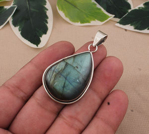 Colgante de piedras preciosas de laborita Natural hecho a mano 925 Starling plata joyería colgante mamá joyería regalo para ella - Product Image 4