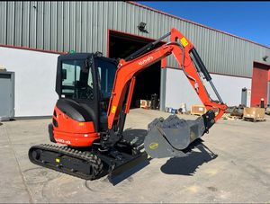 Mini-excavatrice d'occasion Kubota KX057-5 de 5,5 tonnes avec installation gratuite et prix abordable, idéale pour les travaux de terrassement - Product Image 3