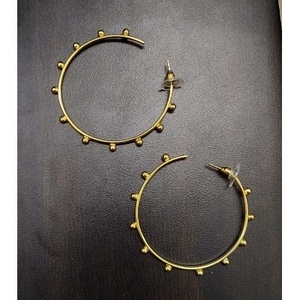 Boucles d'oreilles créoles à pointes en laiton plaqué or faites à la main pour cadeaux de fête ethniques - Product Image 5