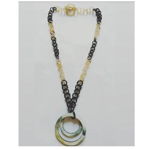 Collares de cuerno natural hechos a mano de alta calidad para colecciones de joyería étnica y de moda sostenible - Product Image 3