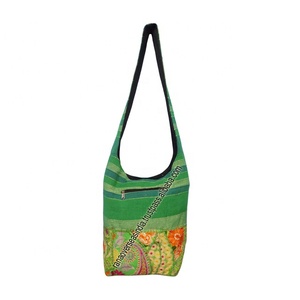 Sac bandoulière en coton brodé multicolore fait main, avec logo personnalisé imprimé en sérigraphie, élégant et professionnel - Product Image 1