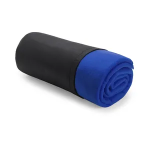 Coperta in pile corallo personalizzata Thiago con gadget, prodotto personalizzabile - Product Image 1
