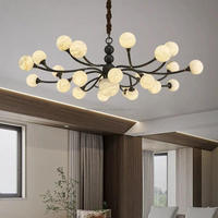 Lustre moderne Art Déco en fer avec boule en albâtre LED pour salon intérieur