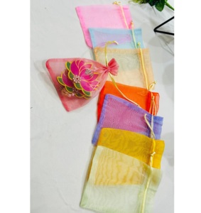 Cadeau de Diwali indien Belles tentures Shubh Labh avec Organza Potli Budget Friendly Return Gifts Set pour cadeau de pendaison de crémaillère - Product Image 2