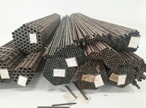 Tubería de Acero Aleado de Pared Gruesa de Alto Rendimiento, Estándar BS, Certificada ISO 9001, Superficie Laminada en Caliente para Tuberías de Ingeniería General - Product Image 3