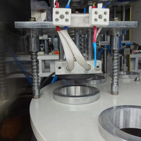 Machine de remplissage et de scellage automatique de gobelets à eau, machine d'emballage rotative à disque pour gelée, yaourt, crème glacée, jus, sucre, miel