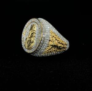 Brillante y Blazed 10kt Yellow Gold Hombres Hip Hop Diamond Jesus Face Ring. - Product Image 3