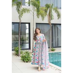 Costume Anarkali moderne prêt-à-porter de qualité supérieure, 3 pièces, design luxueux avec impression numérique, séchage rapide pour les occasions de fête - Product Image 1