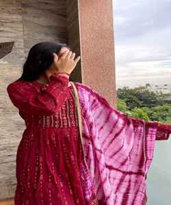 ความเรียบง่ายในเชิงสไตล์: ค้นพบชุดเสื้อผ้าสตรี - ชิ้นส่วนอเนกประสงค์ที่สมบูรณ์แบบสําหรับสร้างลุคเก๋และไม่มีเวลาสําหรับทุก - Product Image 3