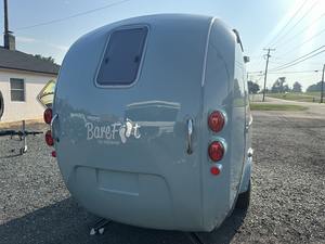 Caravanes Teardrop NU CAMP BAREFOOT 2024, mini-camping-car, construction en aluminium et acier, 4-6 passagers, entièrement meublées - Product Image 3