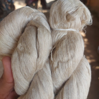 100% Tussar fil de soie naturel non teint poids fin pour le tricot à la main et le tissage technique filée motif brut caractéristique recyclée