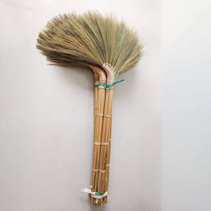 Balai à gazon de qualité supérieure Balais naturels écologiques pour le nettoyage des sols - Product Image 3