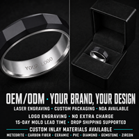 Bague personnalisée en carbure de tungstène noir de 5 mm, surface à facettes prismatiques géométriques, intérieur argenté, alliance de promesse pour couple, OEM ODM